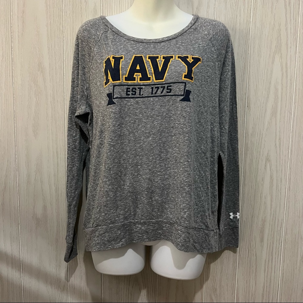 Under Armour Navy Top size‎ M